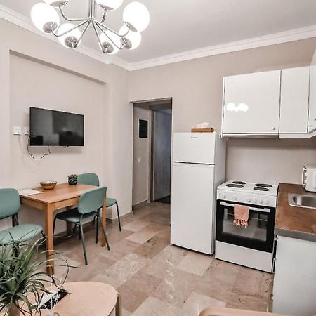 Tip Top Apartment Chalkida Ngoại thất bức ảnh